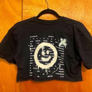 Cyclebar graffiti print cropped T-shirt